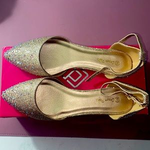 Gold Pointed Toe Flats (Size 8.5)